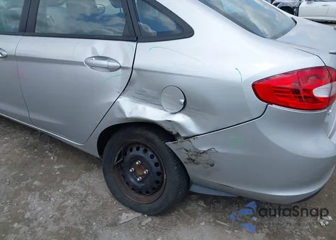 2012 Ford Fiesta Se z USA, uszkodzony, nr VIN 3FADP4BJ5CM104646